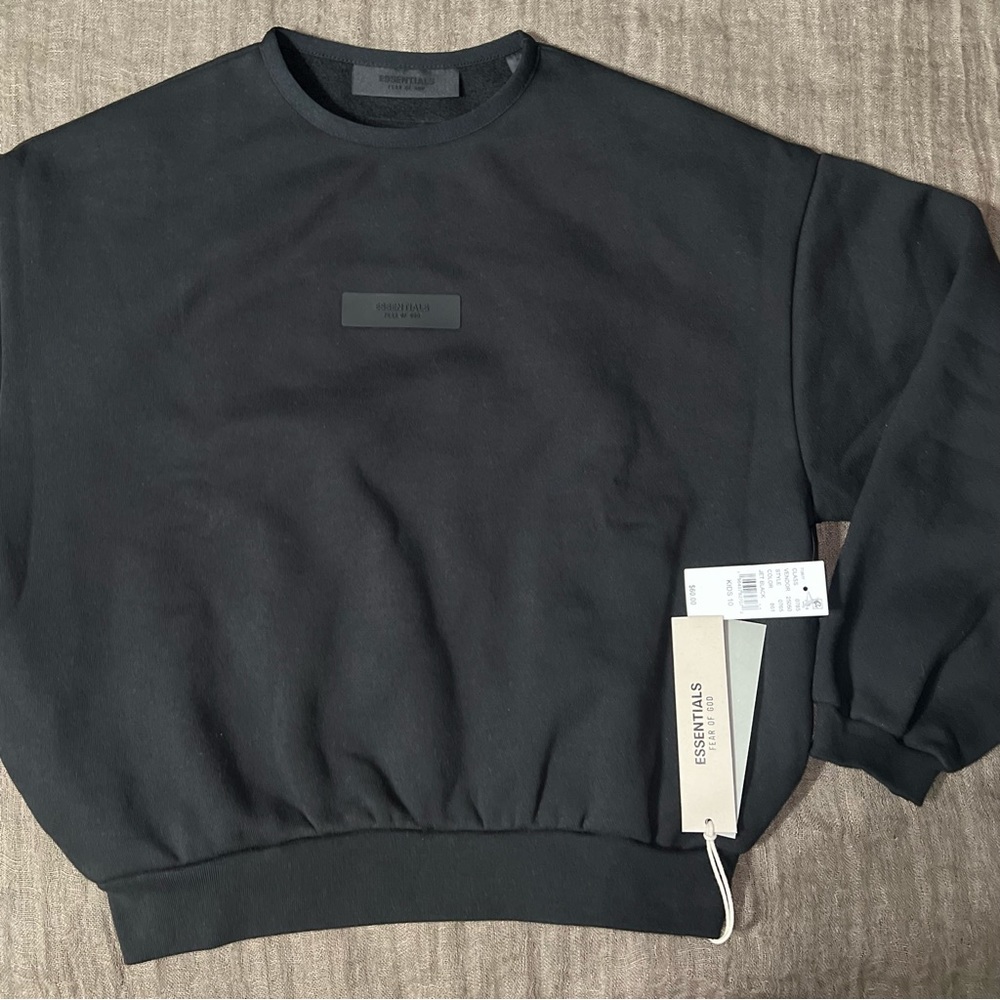 Kid’s FEAR OF GOD ESSENTIALS Sweatshirt (10)